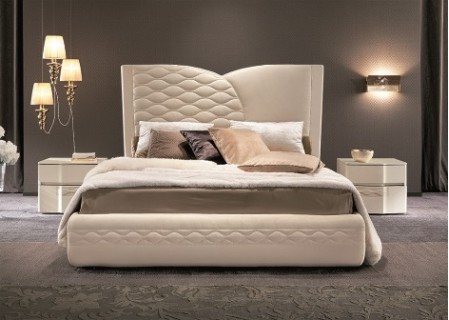 Реплики итальянских кроватей в большом выборе ткани и размеров.