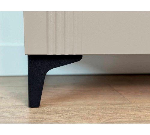 Шкаф 2 дв Рич, кашемир/фрапучино матовый/черный