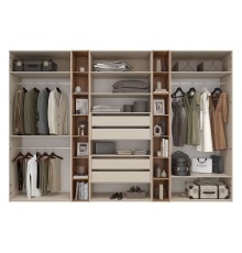 Лаура Макси