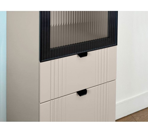 Шкаф 1 дв Рич со стеклом, кашемир/фрапучино матовый/черный