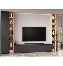 Лаура Комби